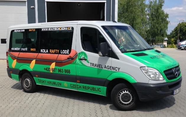 shuttle bus from Salzburg to Prague